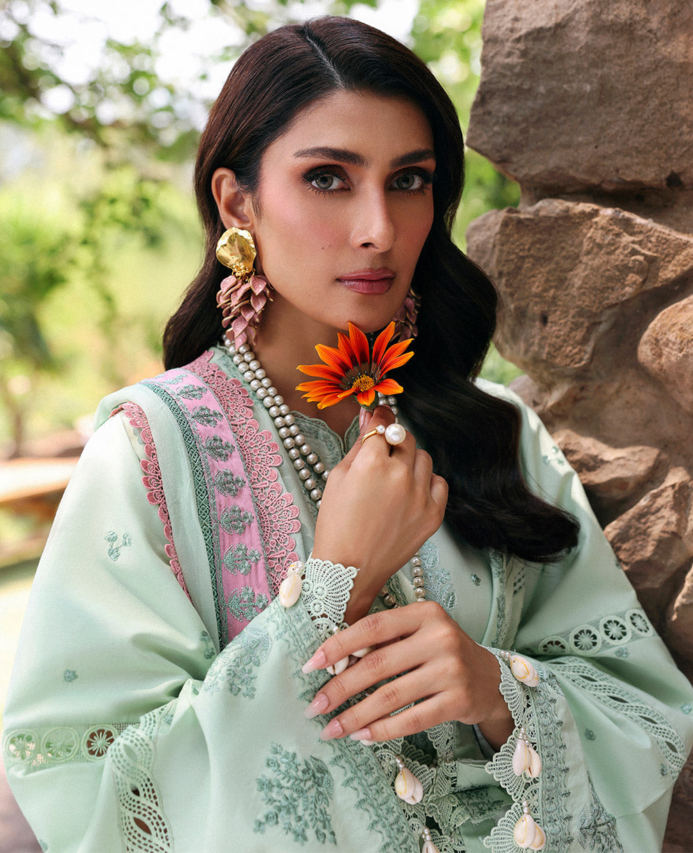 Republic Womenswear | Talia Luxury Lawn 25 | D4-A - Zayli - House Of Hania