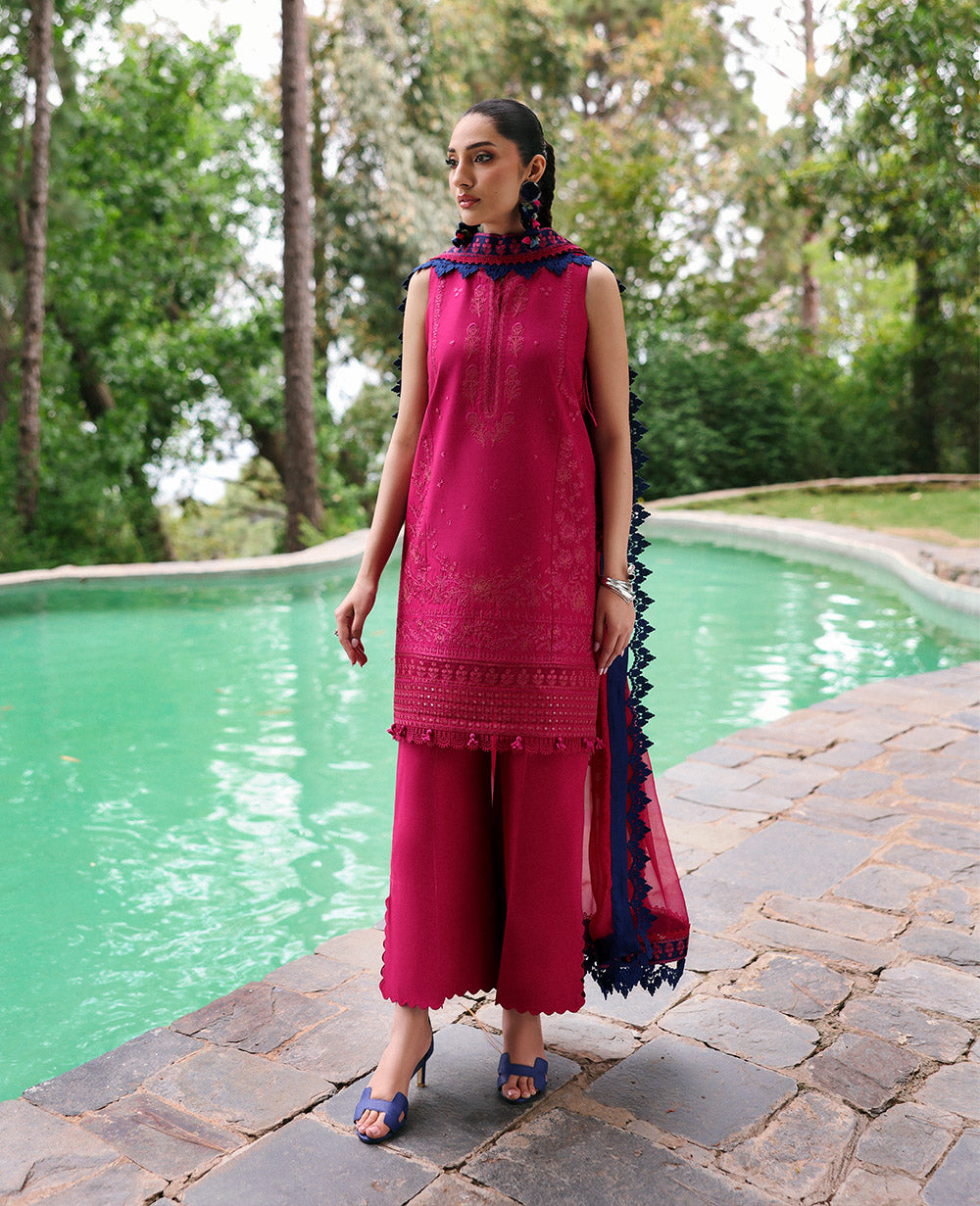 Republic Womenswear | Talia Luxury Lawn 25 | D4-B - Lysa - House Of Hania