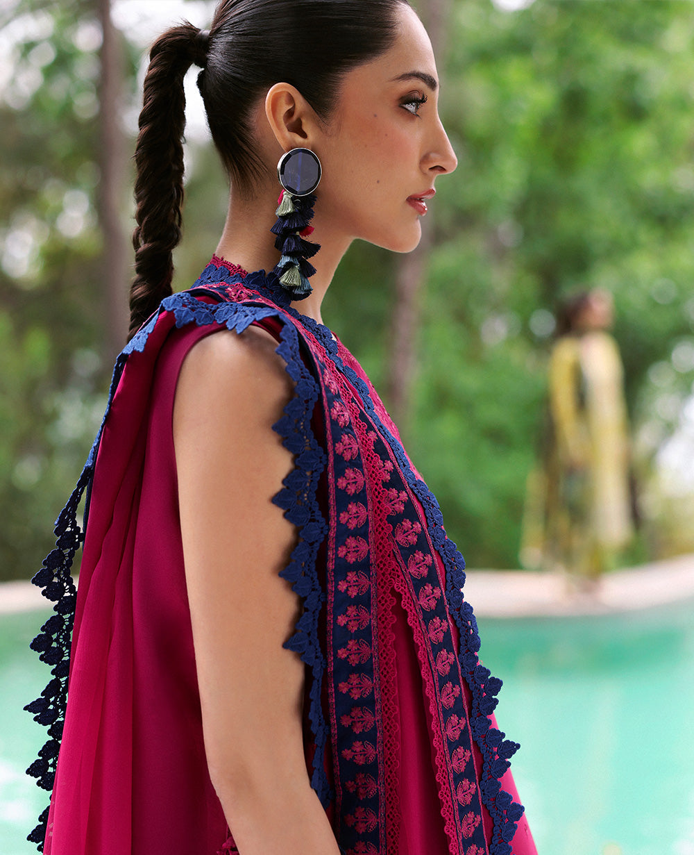 Republic Womenswear | Talia Luxury Lawn 25 | D4-B - Lysa - House Of Hania