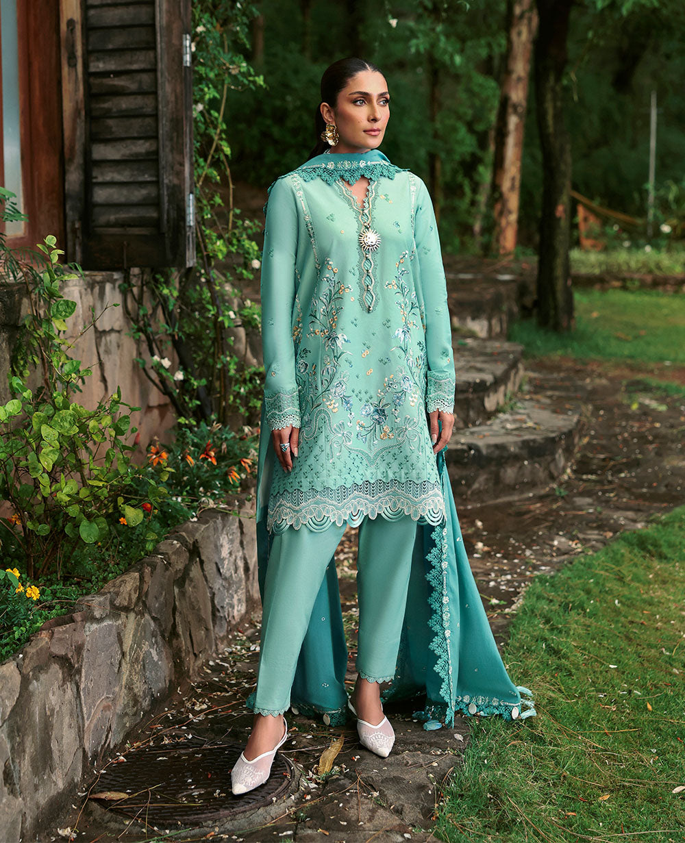 Republic Womenswear | Talia Luxury Lawn 25 | D5-A - Kaeliya - House Of Hania