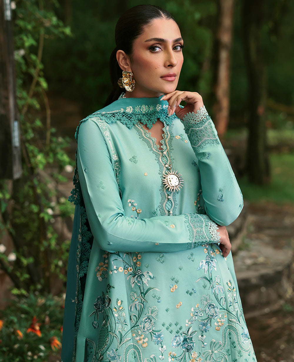 Republic Womenswear | Talia Luxury Lawn 25 | D5-A - Kaeliya - House Of Hania
