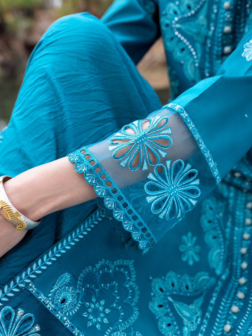 Roheenaz | Dahlia Embroidered Lawn 24 | Delphinium - House Of Hania