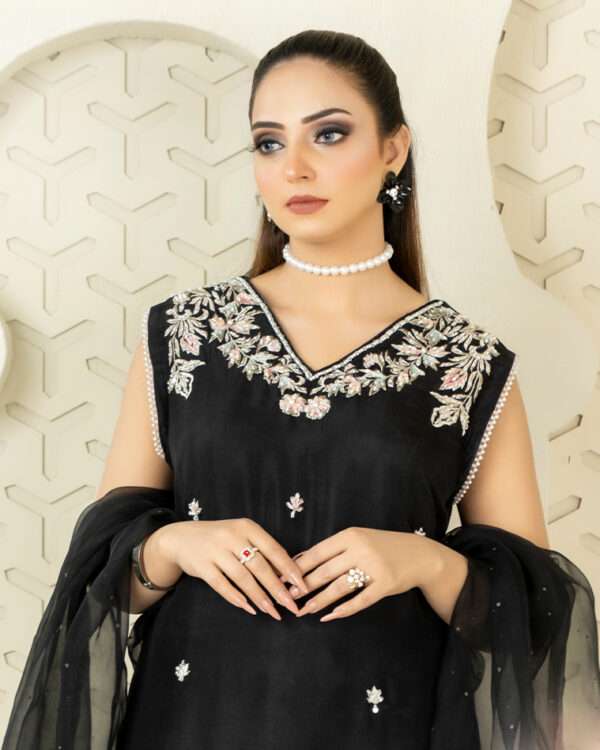 RozaandMina - Black Petunia Shirt and Dupatta - House Of Hania