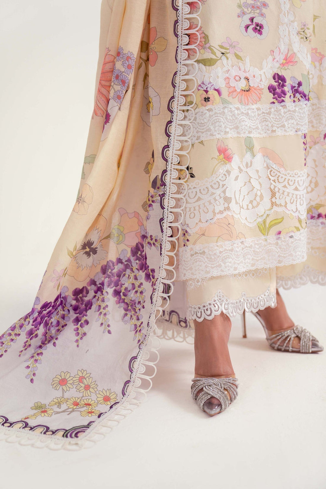 Sable Vogue | Luxury Lawn 25 | SL-05-25-V2 - House Of Hania