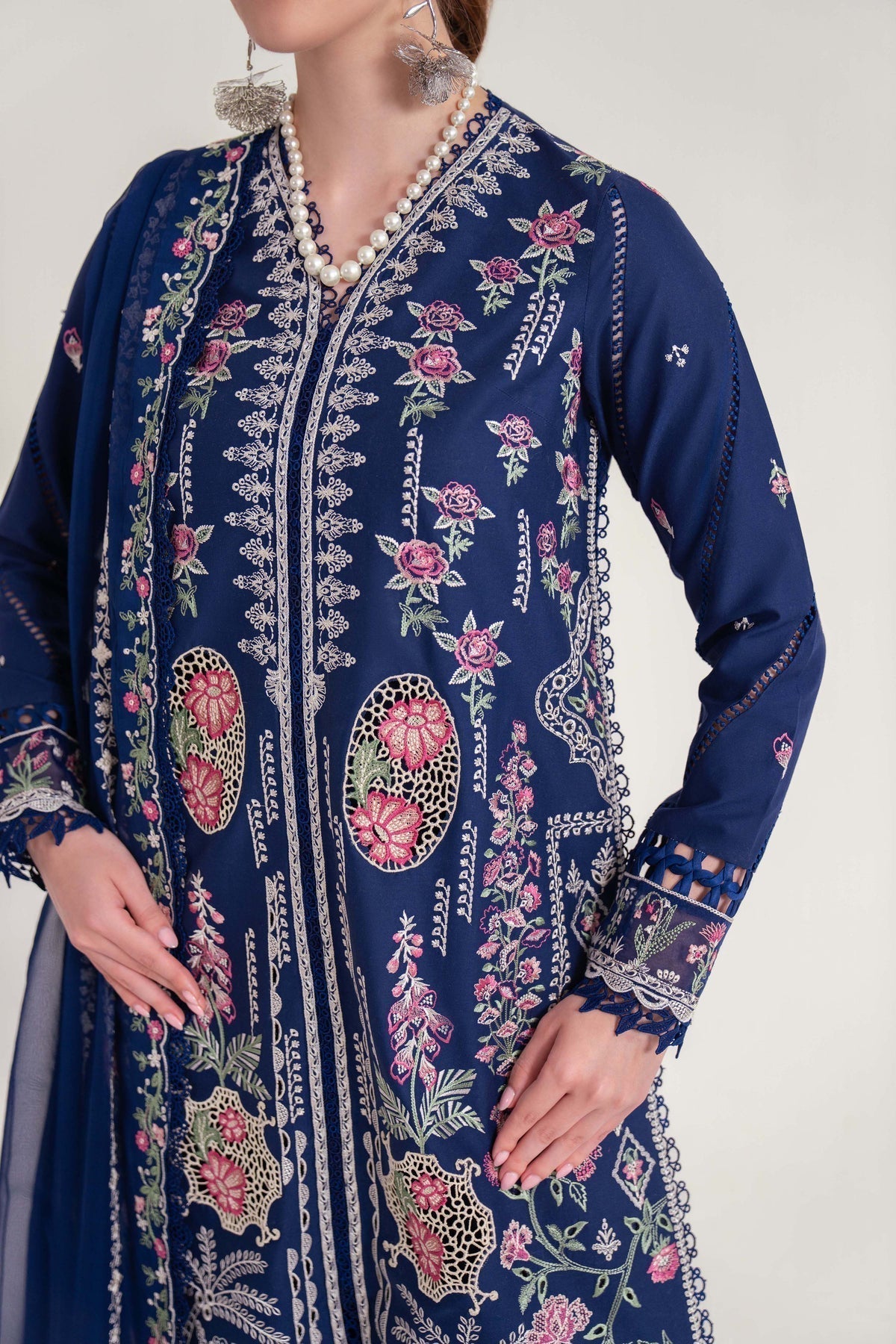 Sable Vogue | Luxury Lawn 25 | SL-07-25-V2 - House Of Hania