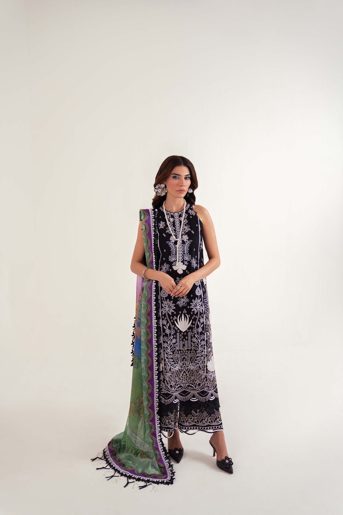 Sable Vogue | Luxury Lawn 25 | SL-10-25-V2 - House Of Hania