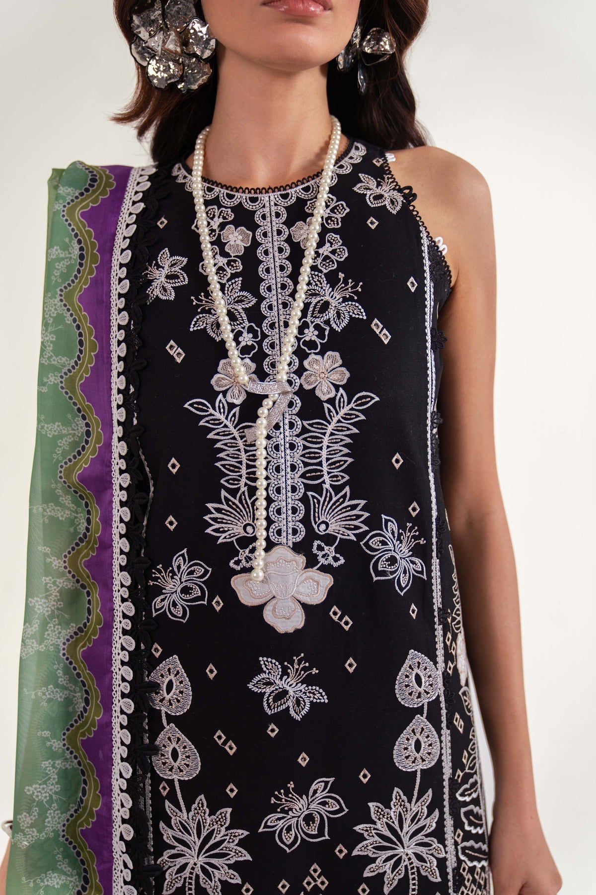 Sable Vogue | Luxury Lawn 25 | SL-10-25-V2 - House Of Hania