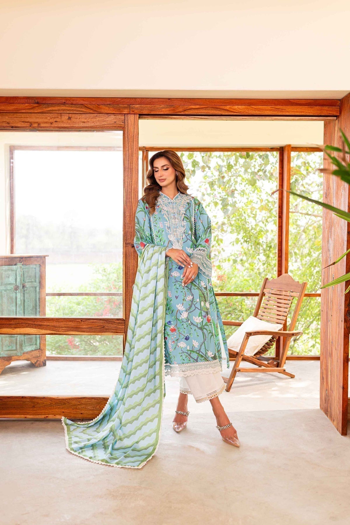 Sable Vogue | Shiree Lawn 24 | Flower Of Paradise - House Of Hania