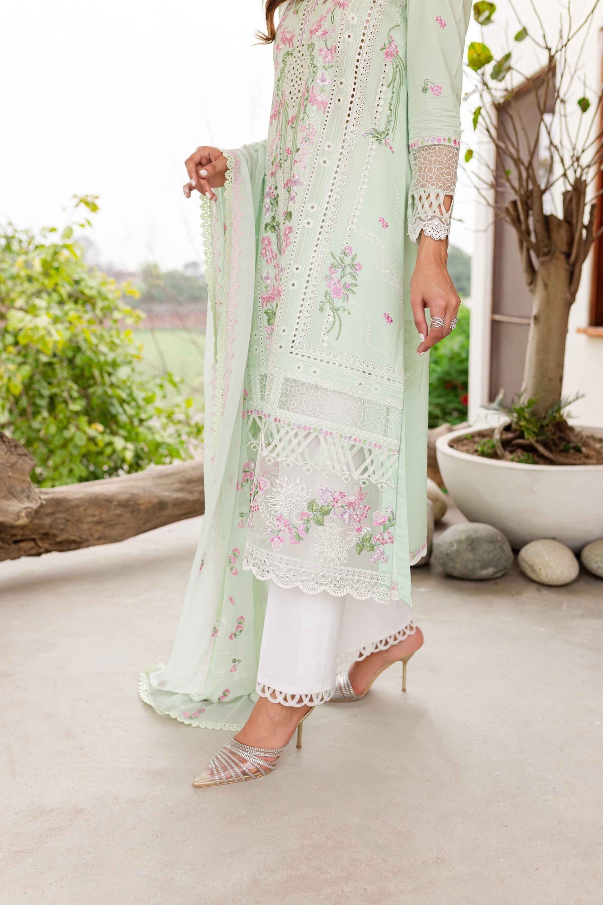 Sable Vogue | Shiree Lawn 24 | Mint Garden - House Of Hania