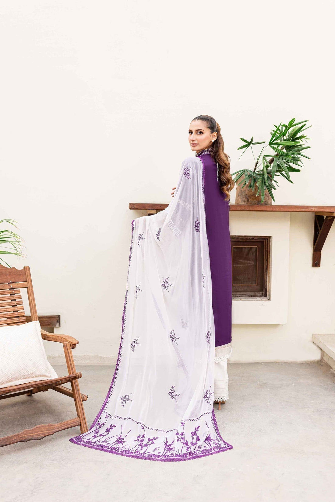 Sable Vogue | Shiree Lawn 24 | Plum Orchid - House Of Hania