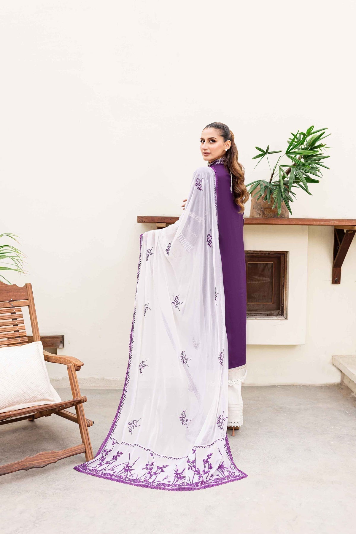Sable Vogue | Shiree Lawn 24 | Plum Orchid - House Of Hania