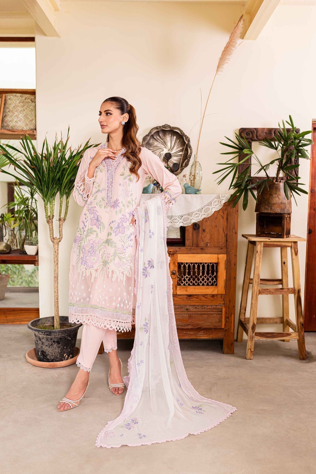 Sable Vogue | Shiree Lawn 24 | Rose Garden - House Of Hania