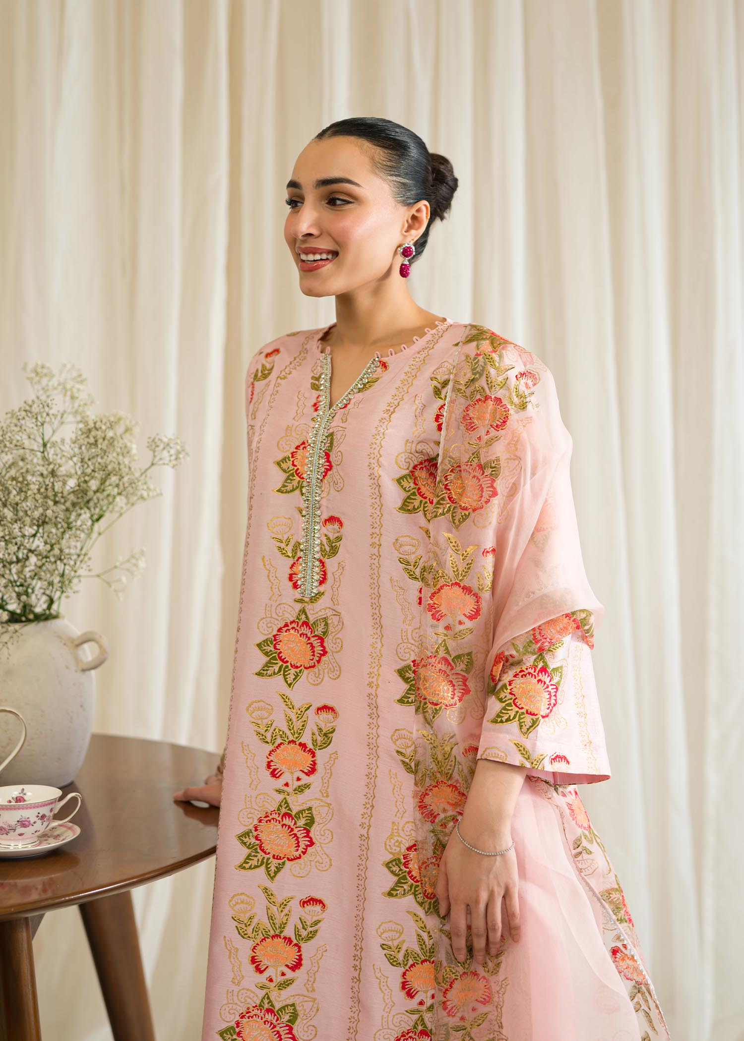 Sadaf Fawad Khan | Eid Pret 24 | Sanem - House Of Hania