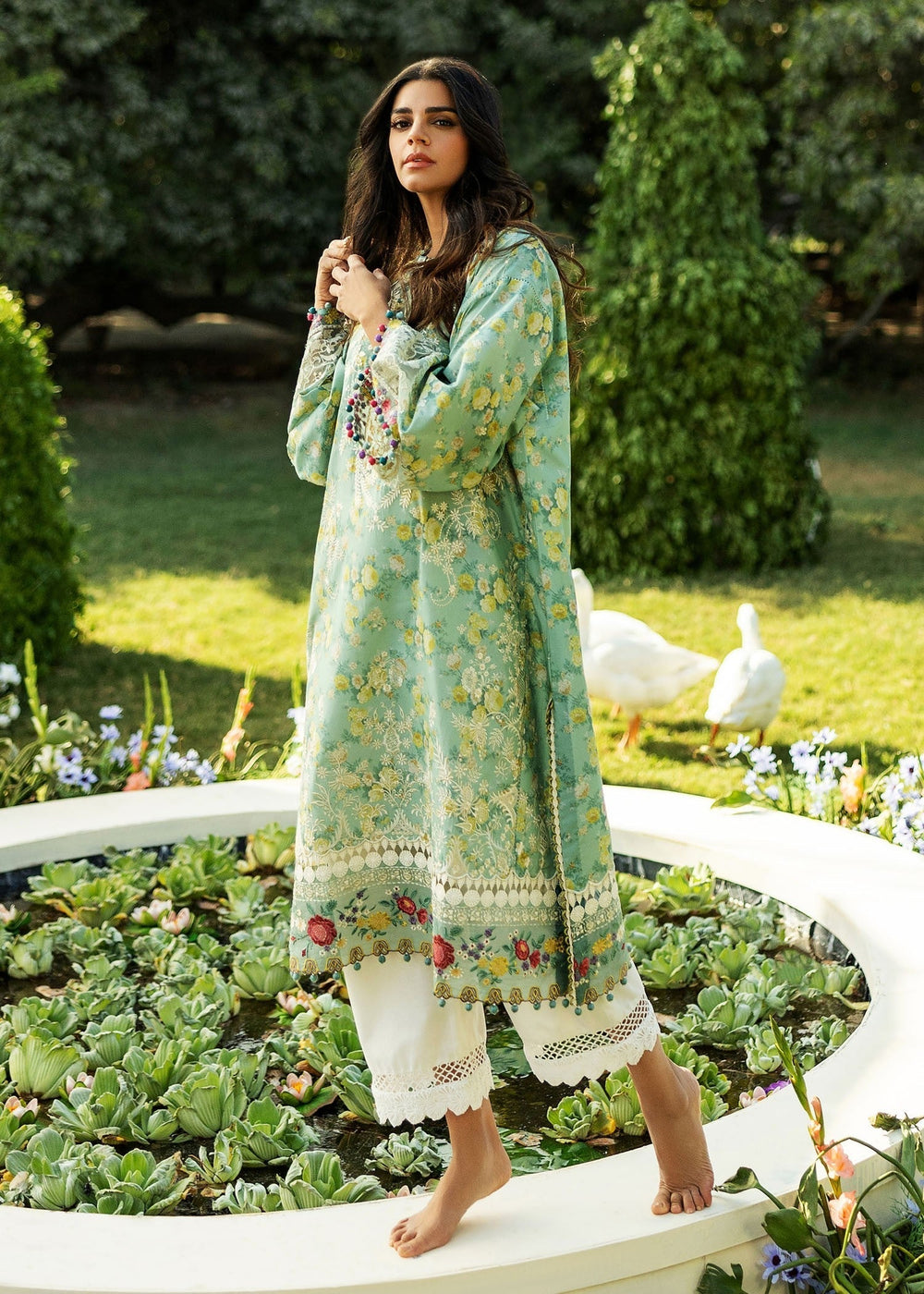 Sadaf Fawad Khan | Siraa Lawn 25 | BLOOM - B - House Of Hania