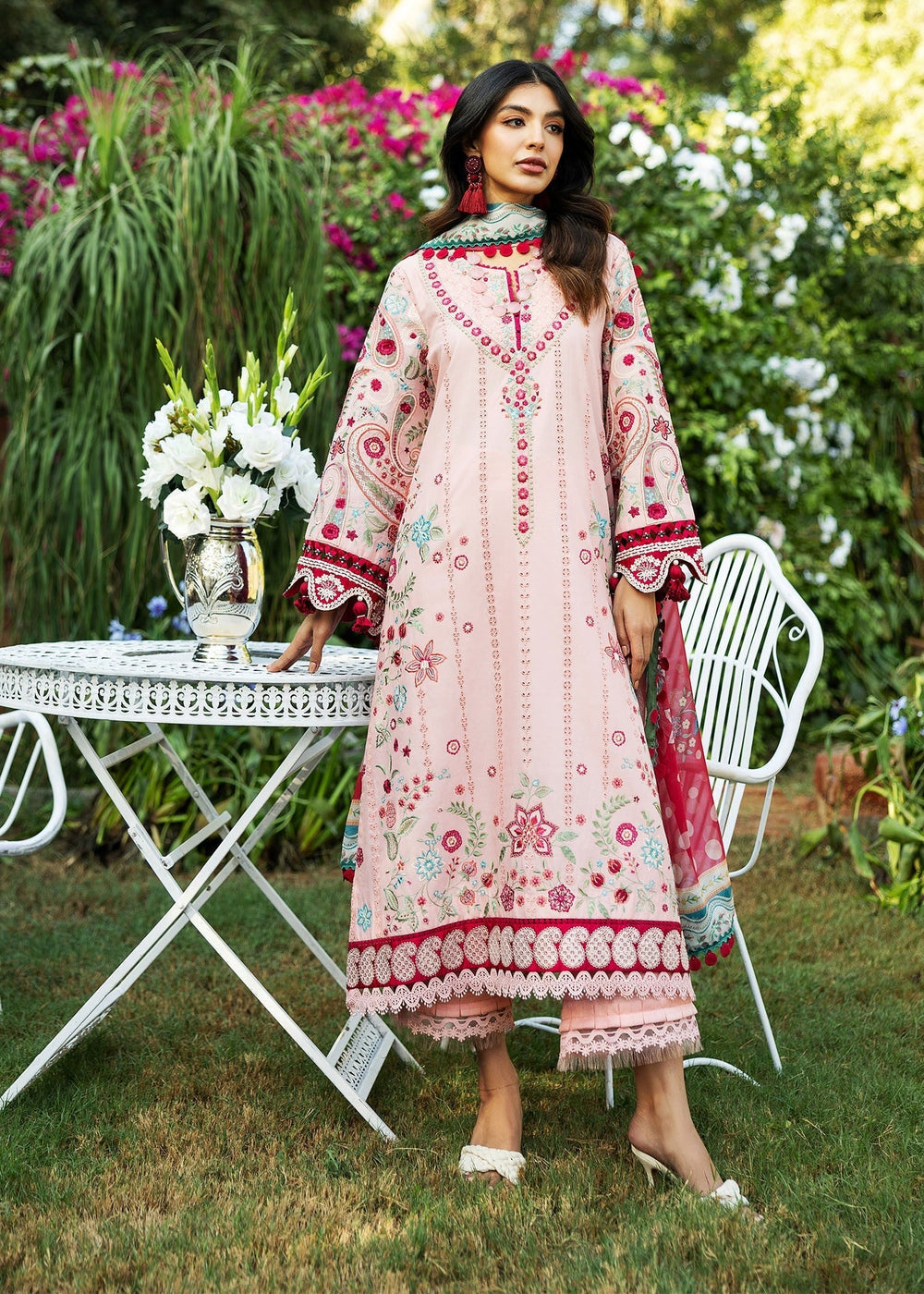 Sadaf Fawad Khan | Siraa Lawn 25 | PAISLEY GARDEN - B - House Of Hania