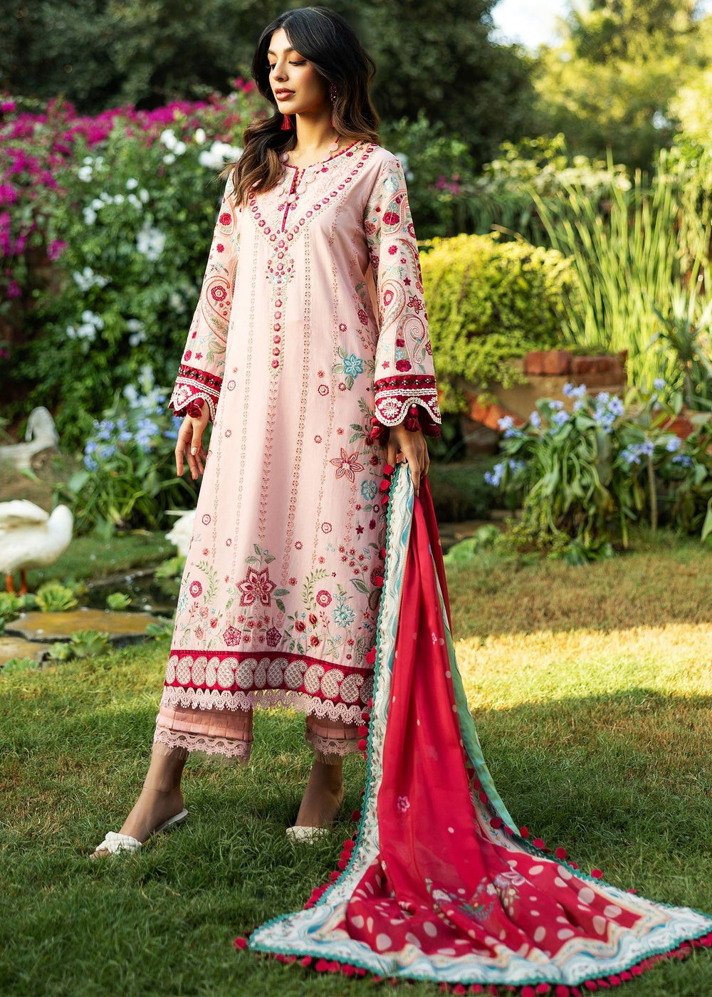Sadaf Fawad Khan | Siraa Lawn 25 | PAISLEY GARDEN - B - House Of Hania