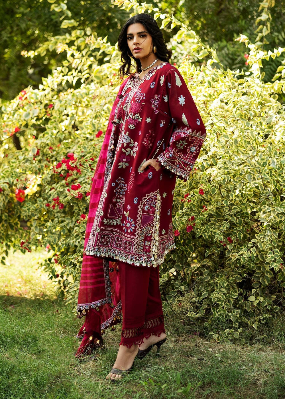 Sadaf Fawad Khan | Siraa Lawn 25 |WISTERIA - B - House Of Hania