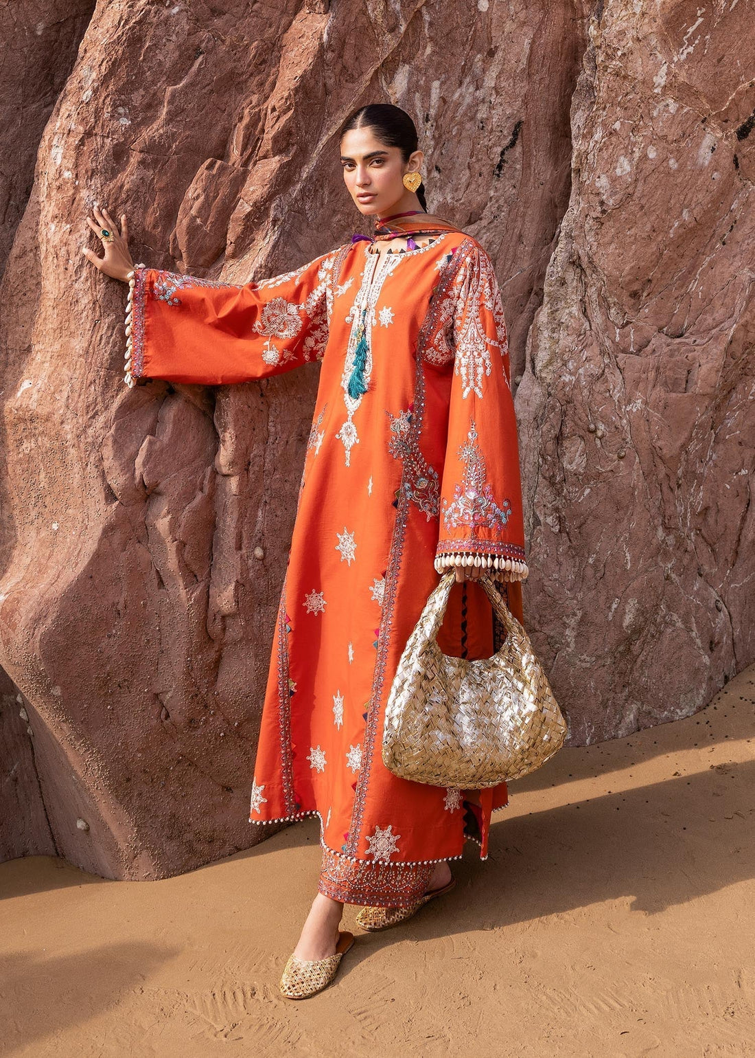 Sadaf Fawad Khan | Siraa Luxury Lawn 24| Nuha (B) - House Of Hania