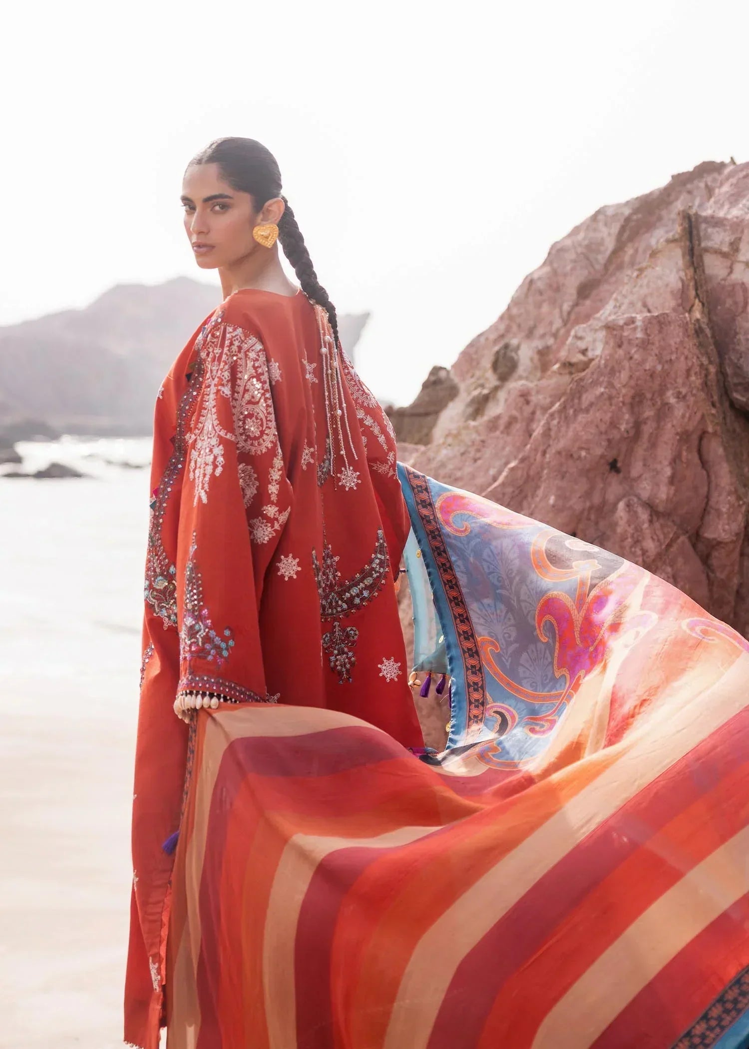 Sadaf Fawad Khan | Siraa Luxury Lawn 24| Nuha (B) - House Of Hania