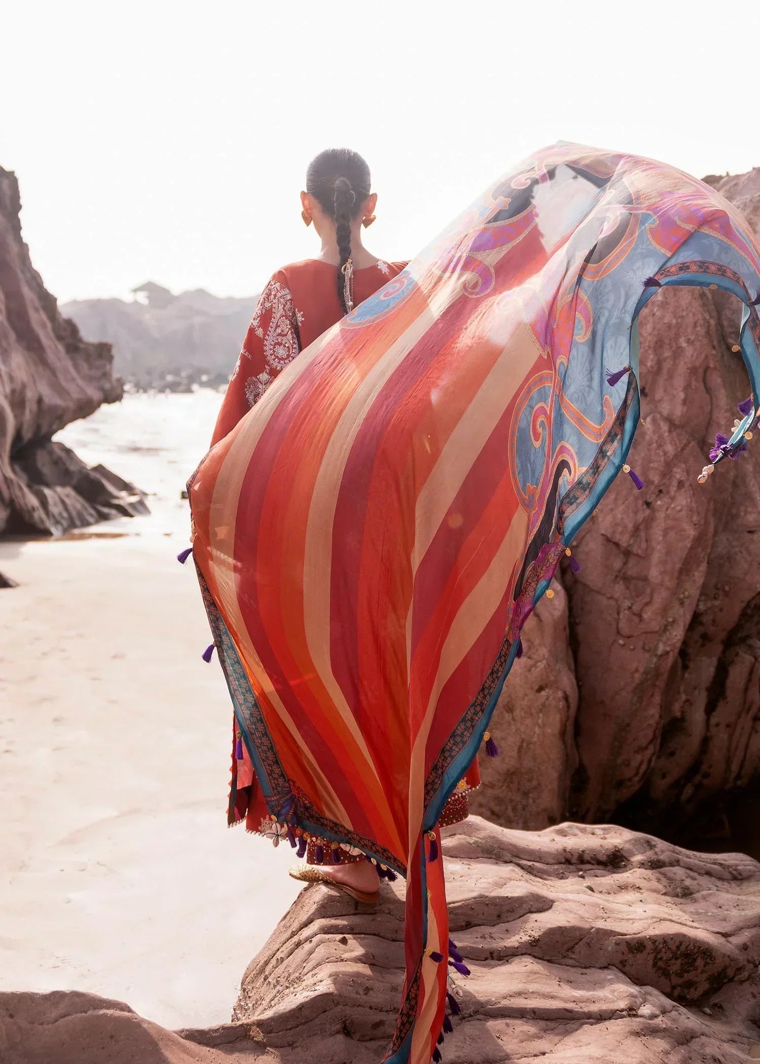 Sadaf Fawad Khan | Siraa Luxury Lawn 24| Nuha (B) - House Of Hania