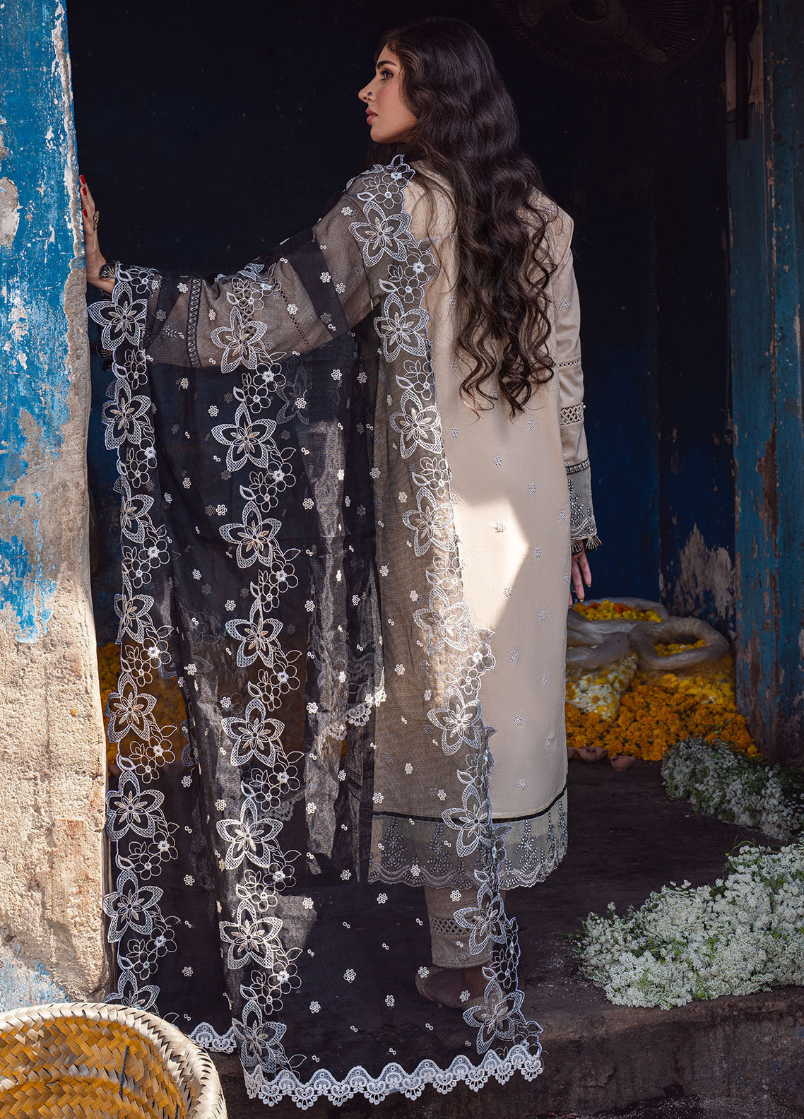 Sahane | Sahakari Chikankari Lawn Edit 24 | Ghazal - House Of Hania