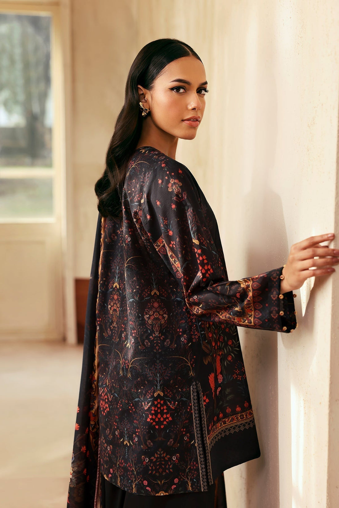 Sahar | Selene 25 | Royal Noir - House Of Hania
