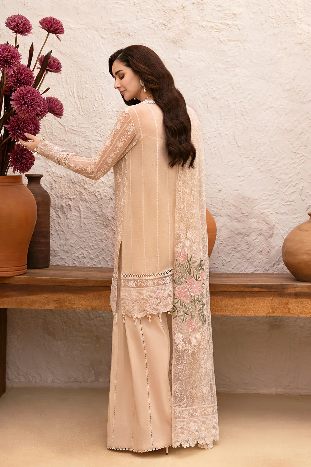 Saira Rizwan | Luxury Lawn 25 | MADONNA-SRL25-08 - House Of Hania