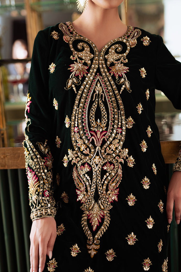 Saira Rizwan | Velvet Pret 25 | EMERA-SRVP25-10 - House Of Hania