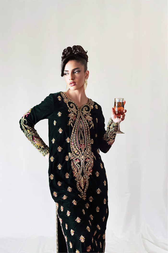 Saira Rizwan | Velvet Pret 25 | EMERA-SRVP25-10 - House Of Hania