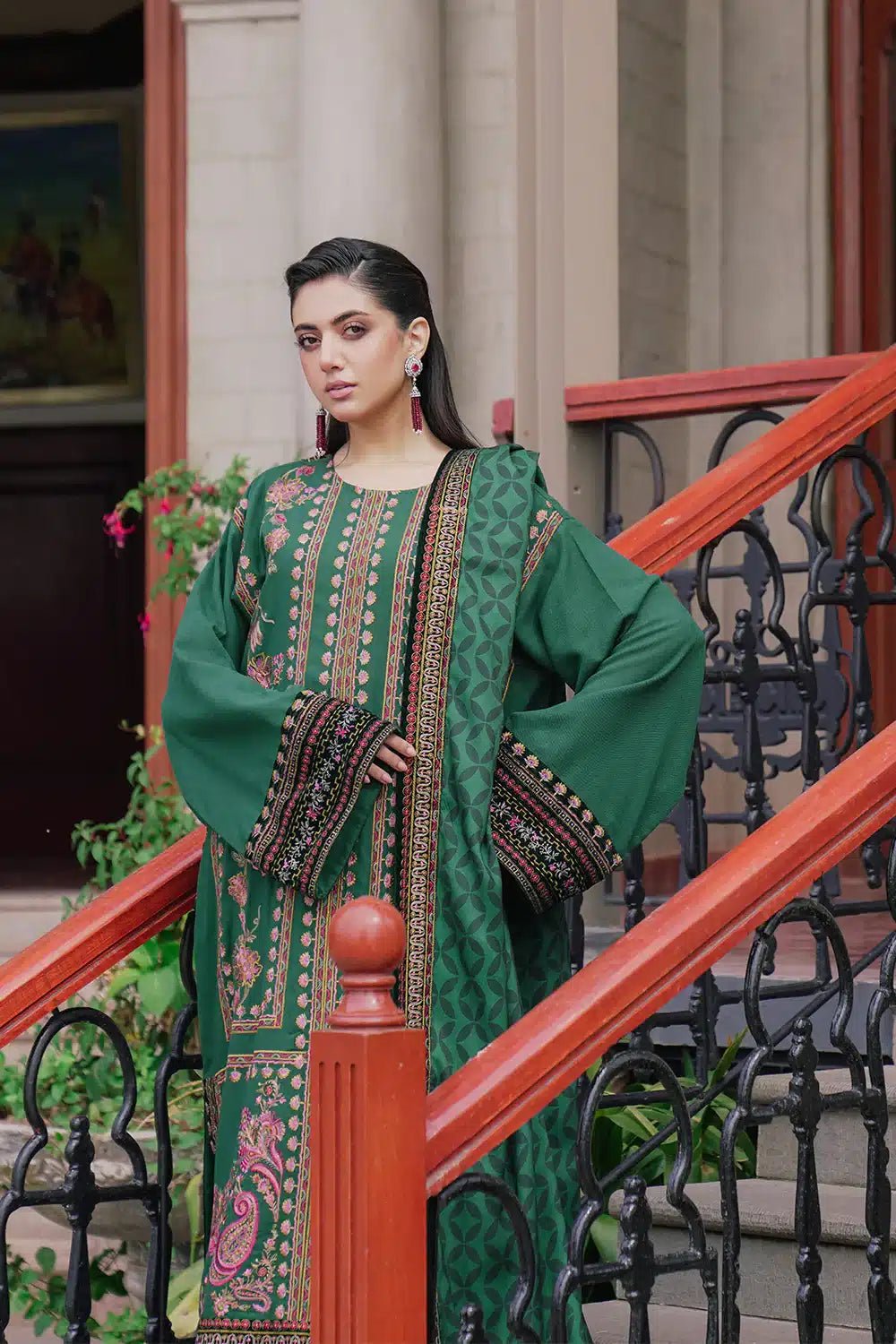 Saira Rizwan | Winter 23 | ISMAT SR-01 - House Of Hania