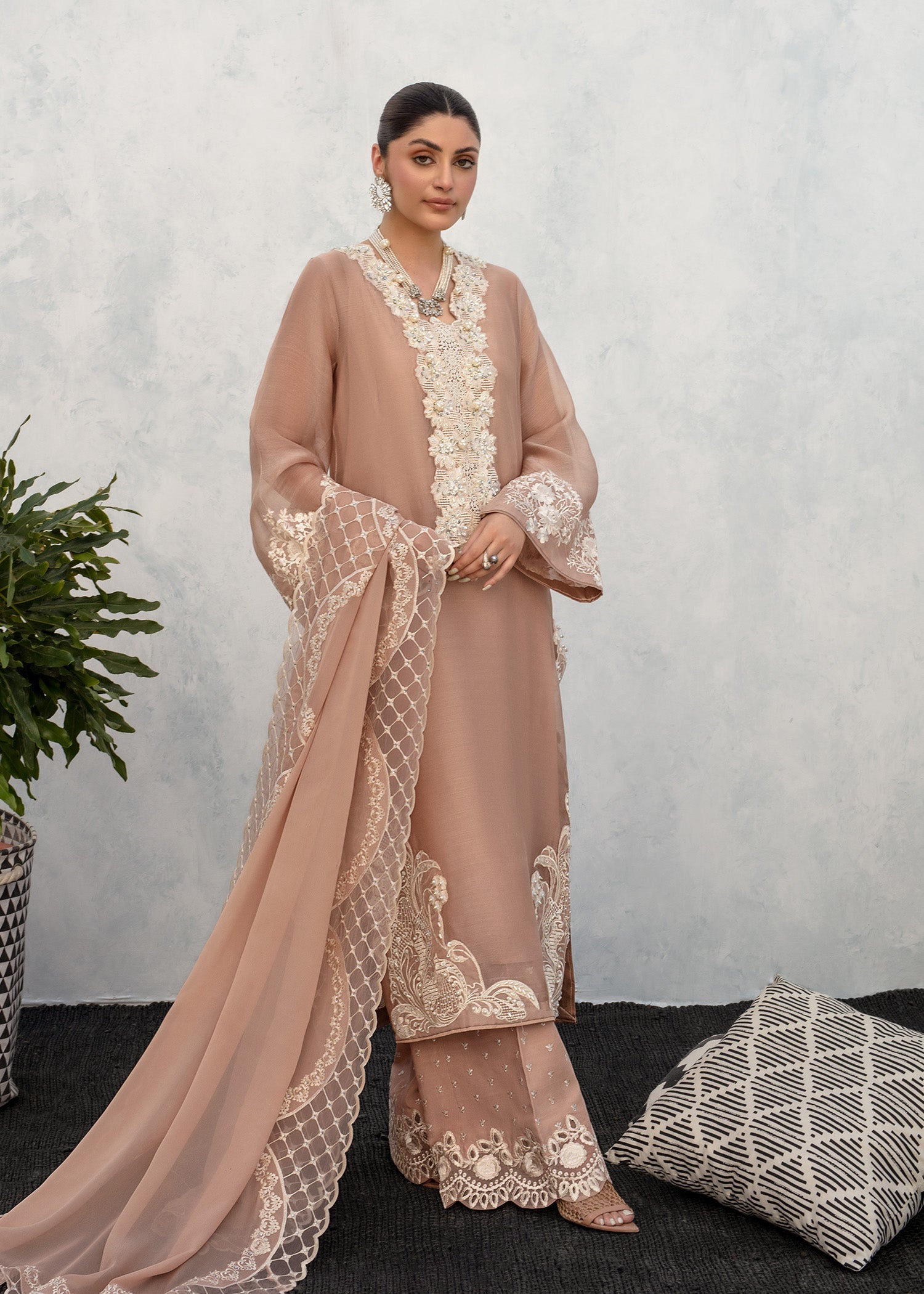 Saira Shakira | Aurelia Pret 24 | Eloise - House Of Hania