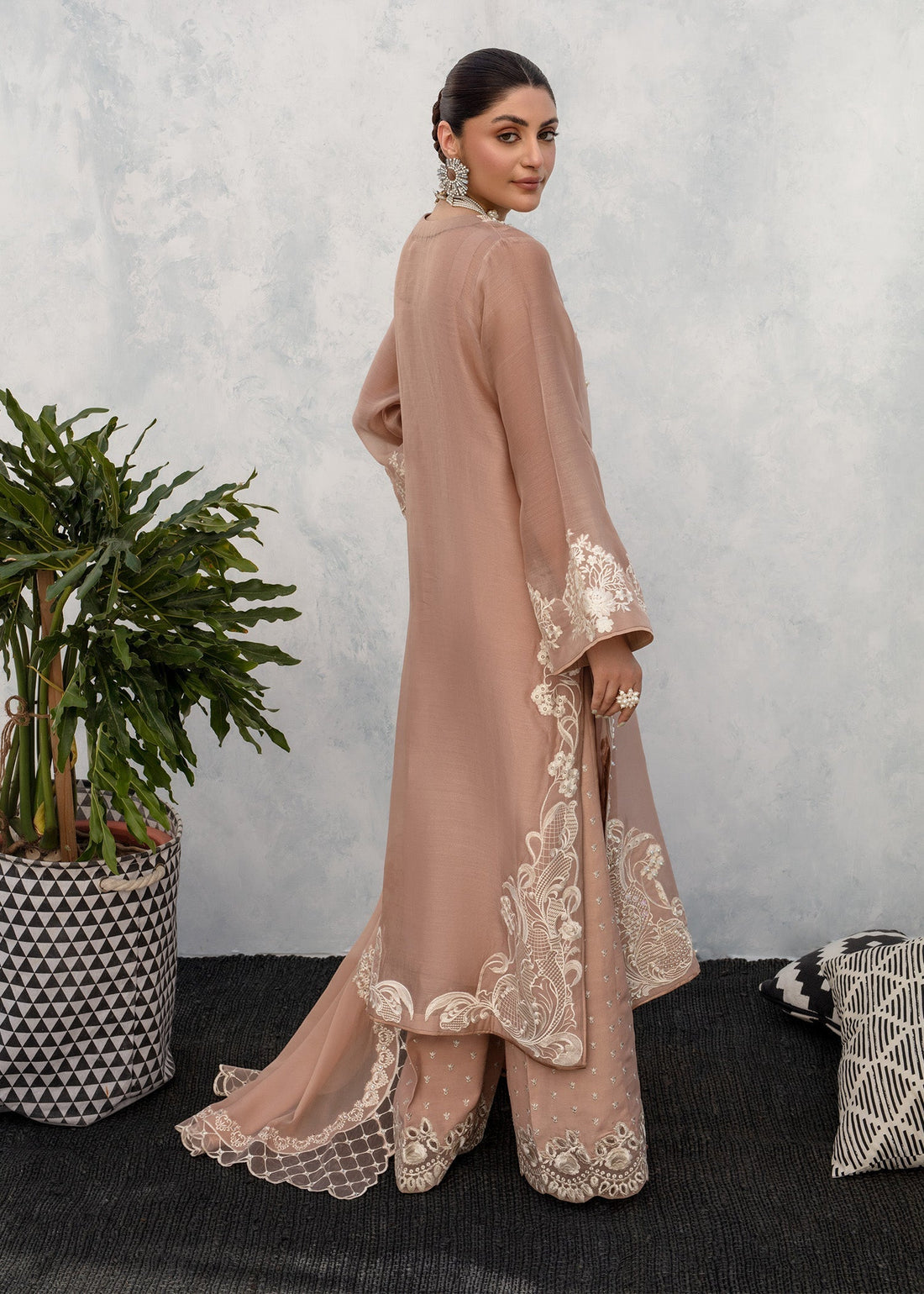 Saira Shakira | Aurelia Pret 24 | Eloise - House Of Hania