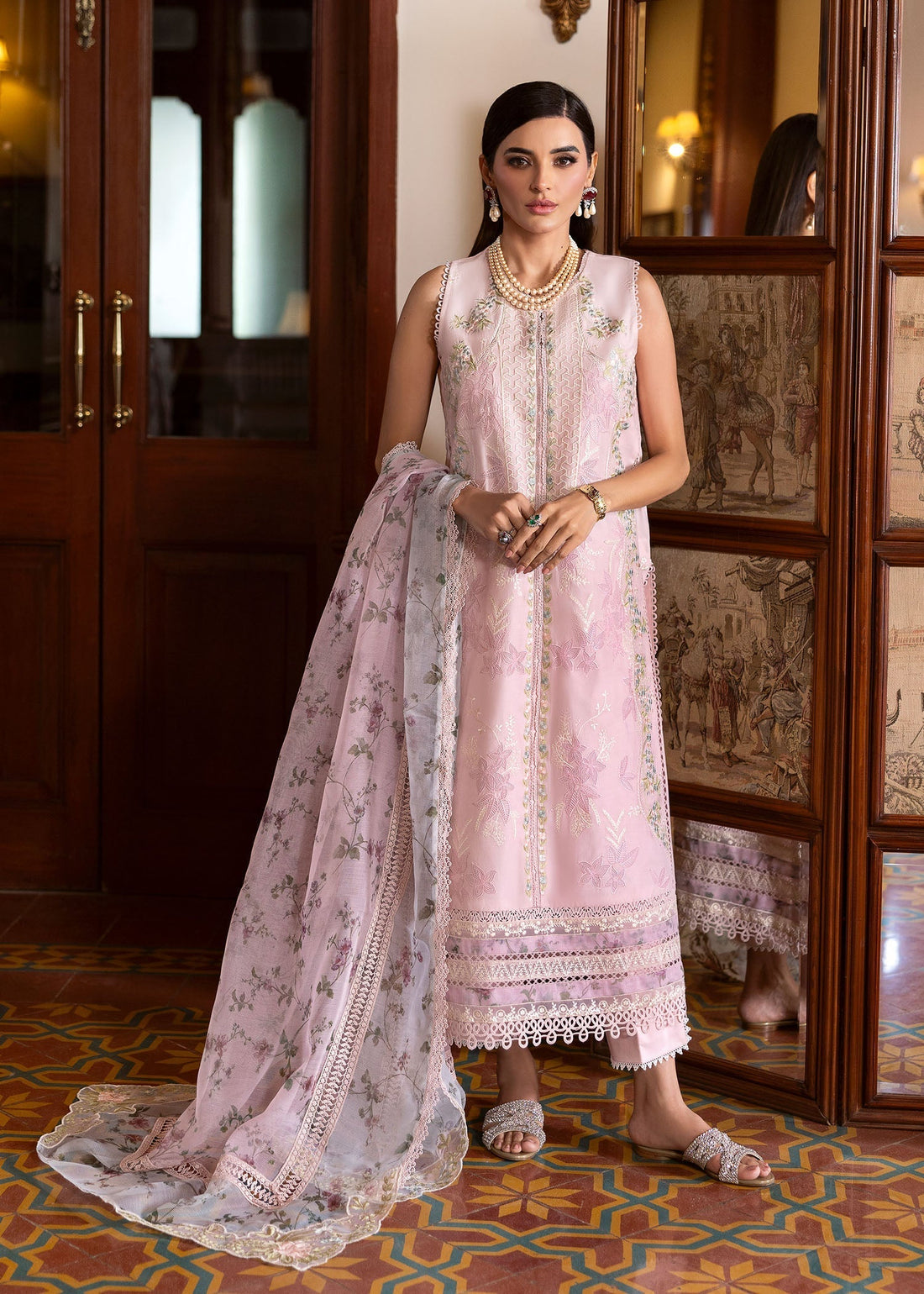 Saira Shakira | Bloom Lawn 25 | CHLOE 3-A - House Of Hania