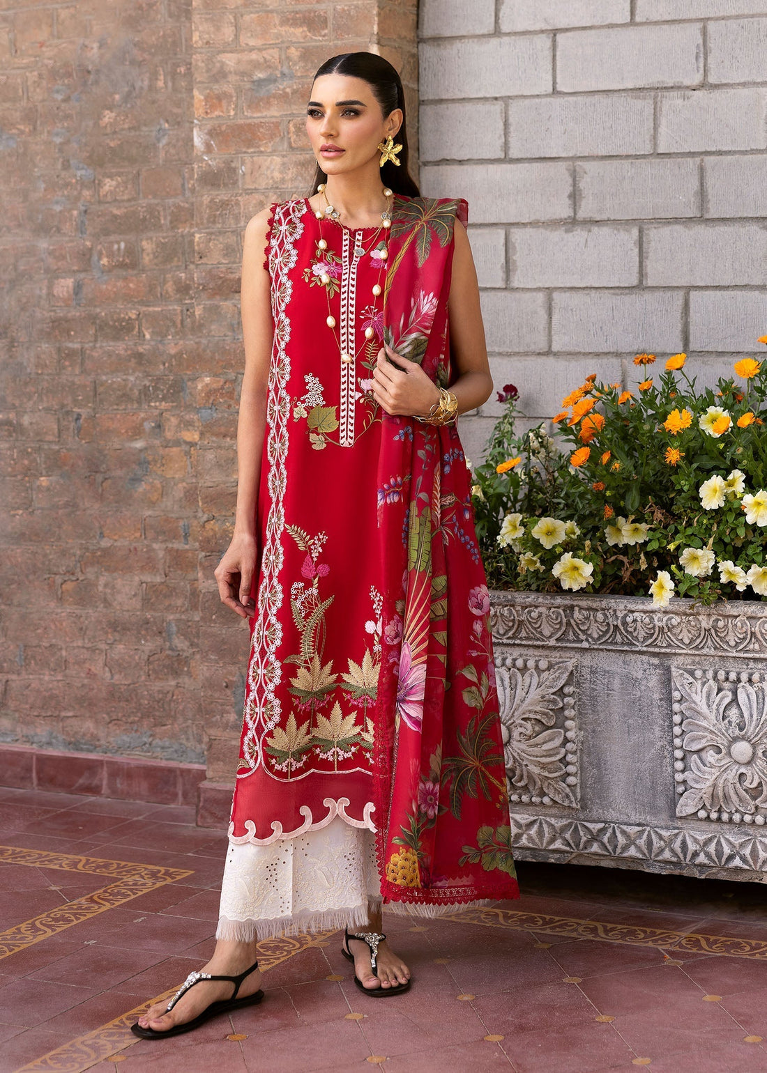 Saira Shakira | Bloom Lawn 25 | SAUVAGE 6-A - House Of Hania