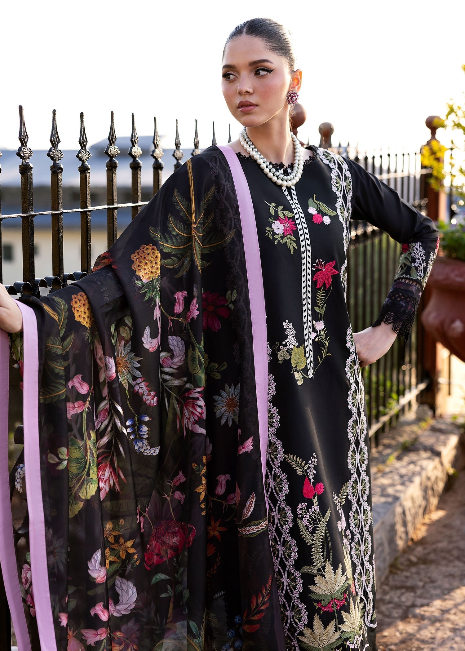 Saira Shakira | Bloom Lawn 25 | SAUVAGE 6-B - House Of Hania