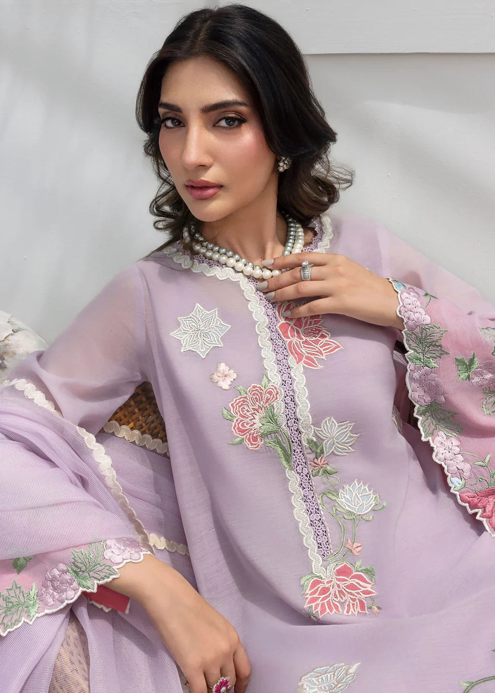 Saira Shakira | Rosea Casual Pret 25 | Irisé - House Of Hania