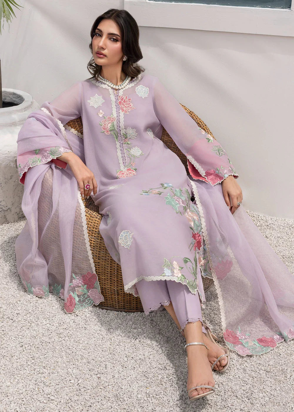 Saira Shakira | Rosea Casual Pret 25 | Irisé - House Of Hania