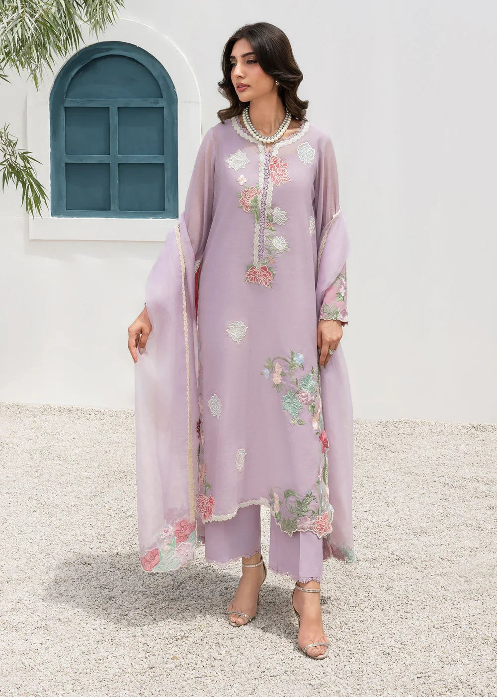 Saira Shakira | Rosea Casual Pret 25 | Irisé - House Of Hania