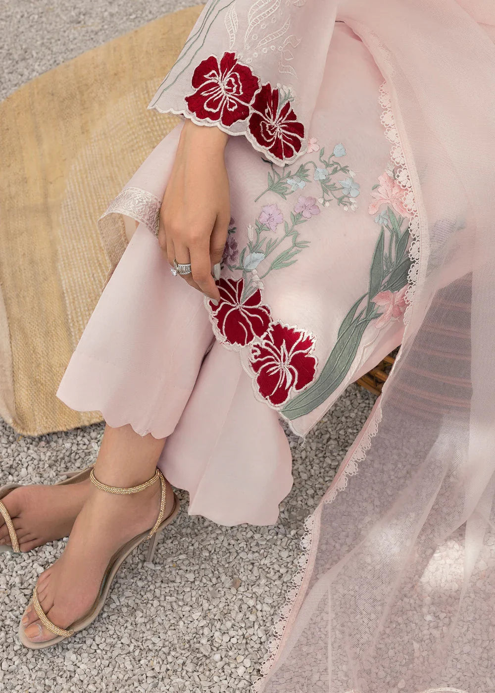 Saira Shakira | Rosea Casual Pret 25 | Petaline - House Of Hania
