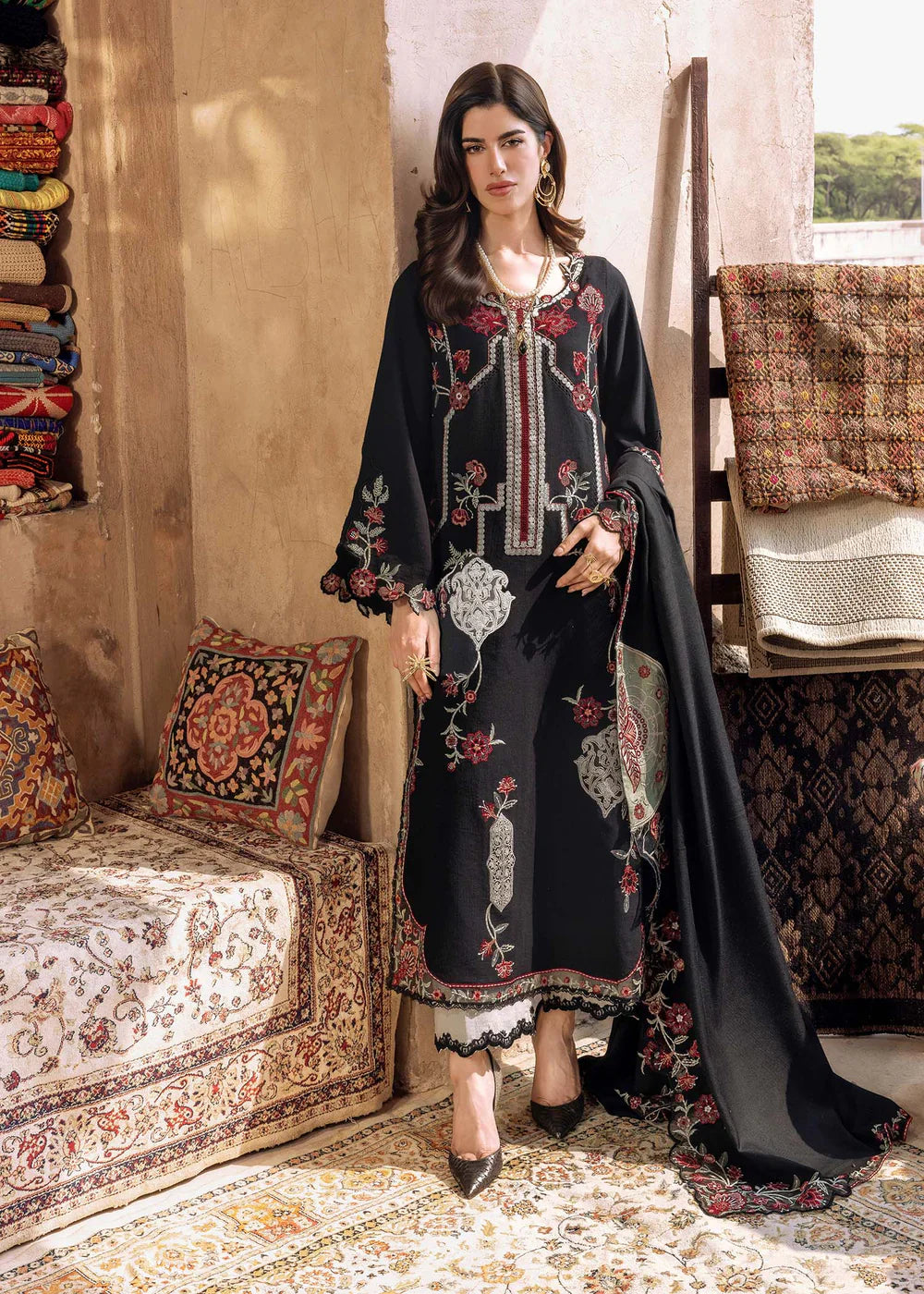 Saira Shakira | Winter 25 | CYRA 6-A - House Of Hania