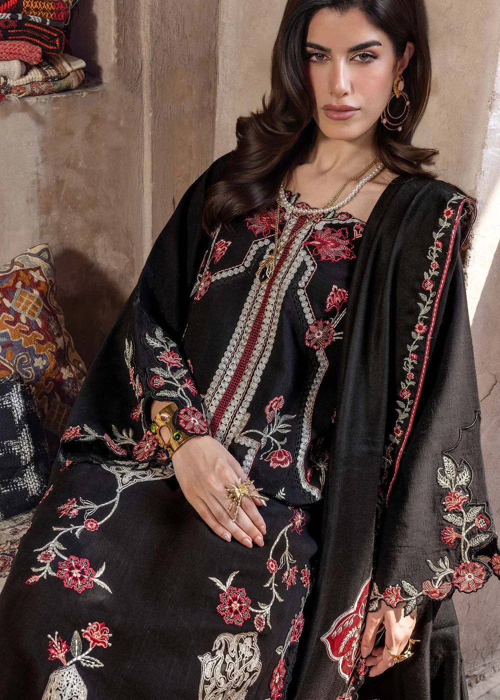 Saira Shakira | Winter 25 | CYRA 6-A - House Of Hania