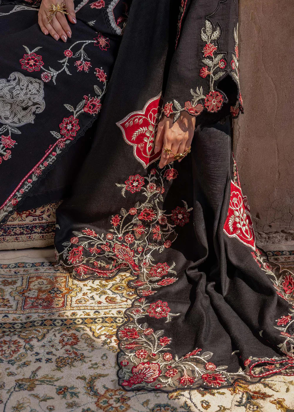 Saira Shakira | Winter 25 | CYRA 6-A - House Of Hania