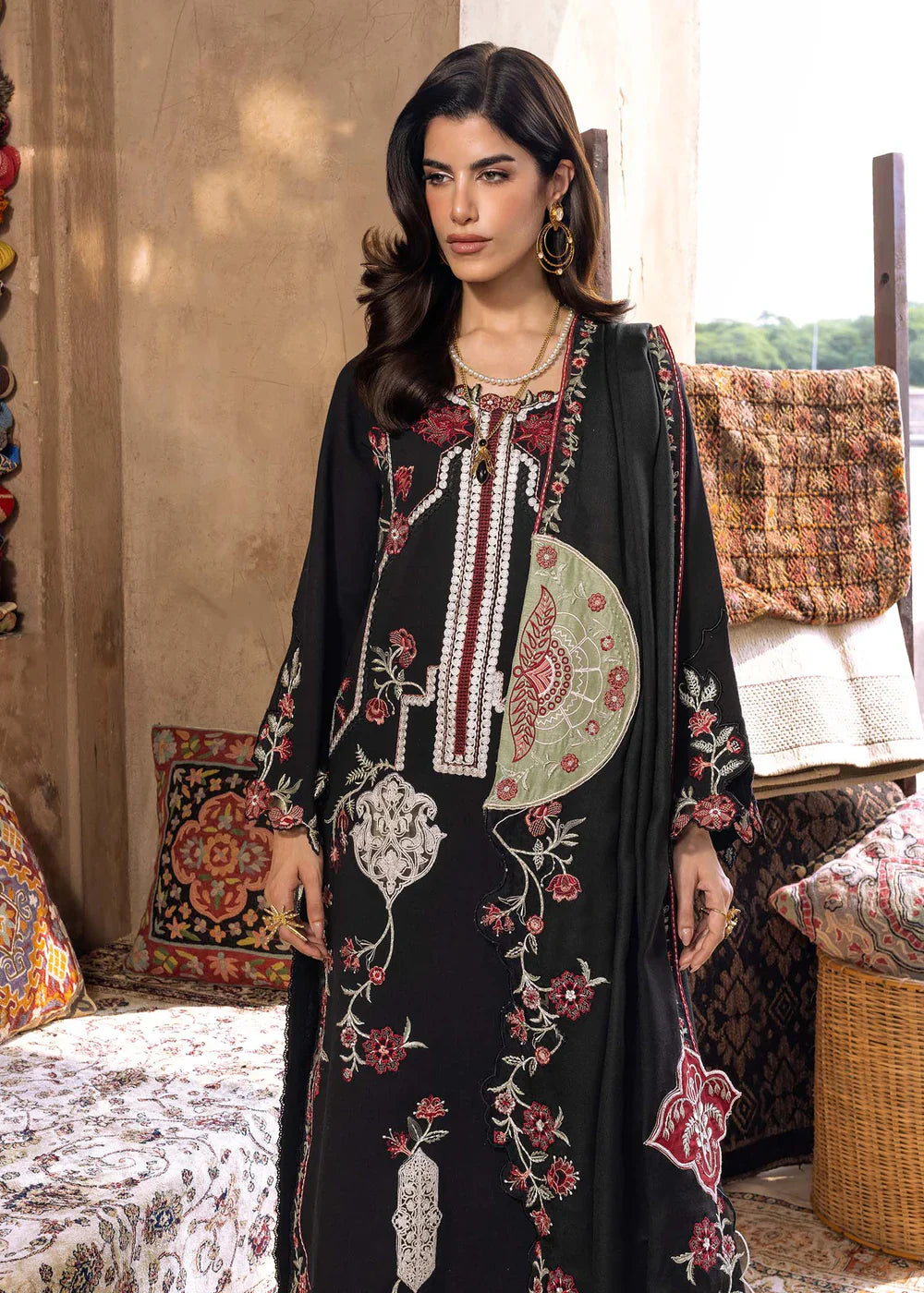 Saira Shakira | Winter 25 | CYRA 6-A - House Of Hania