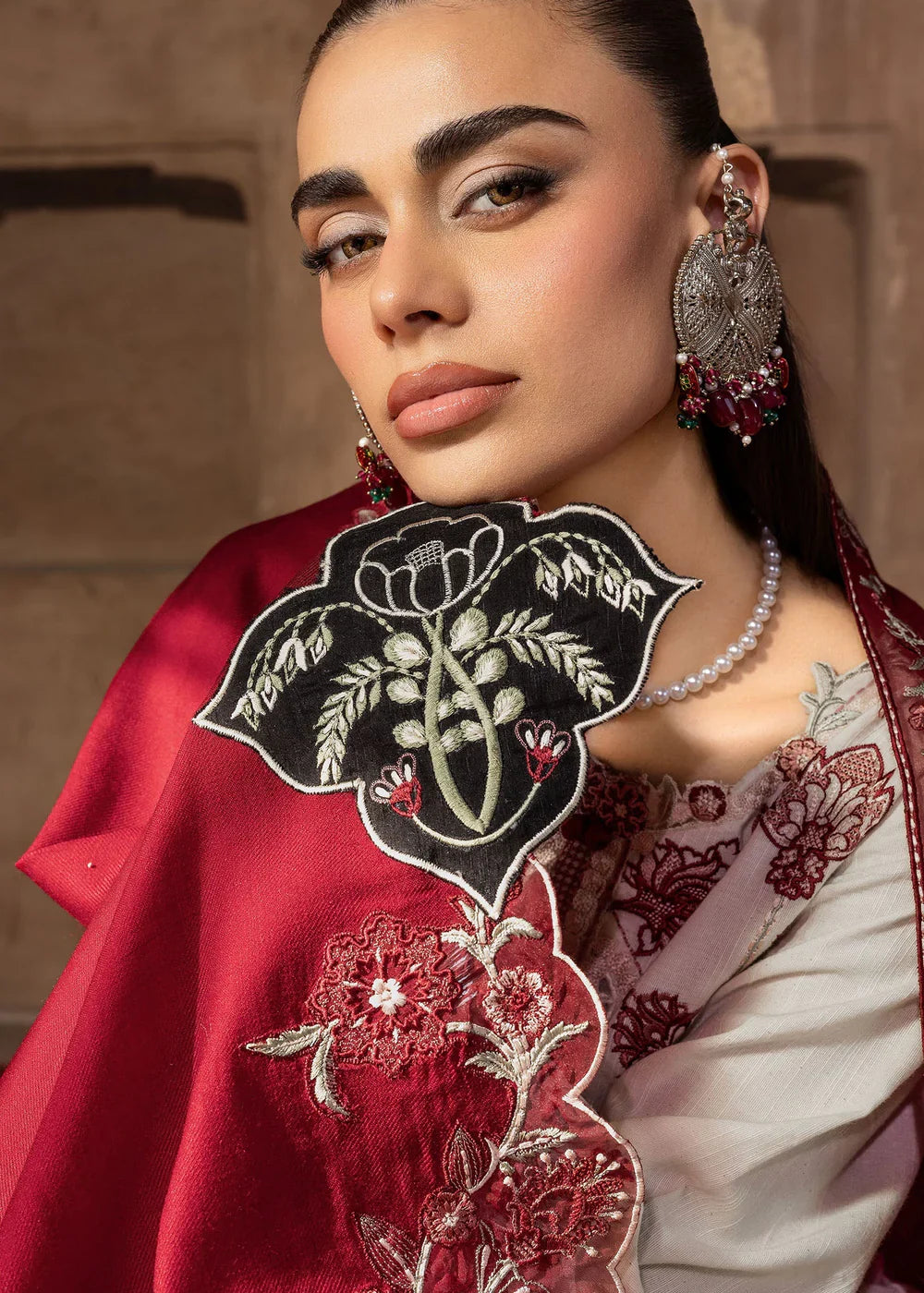 Saira Shakira | Winter 25 | CYRA 6-B - House Of Hania