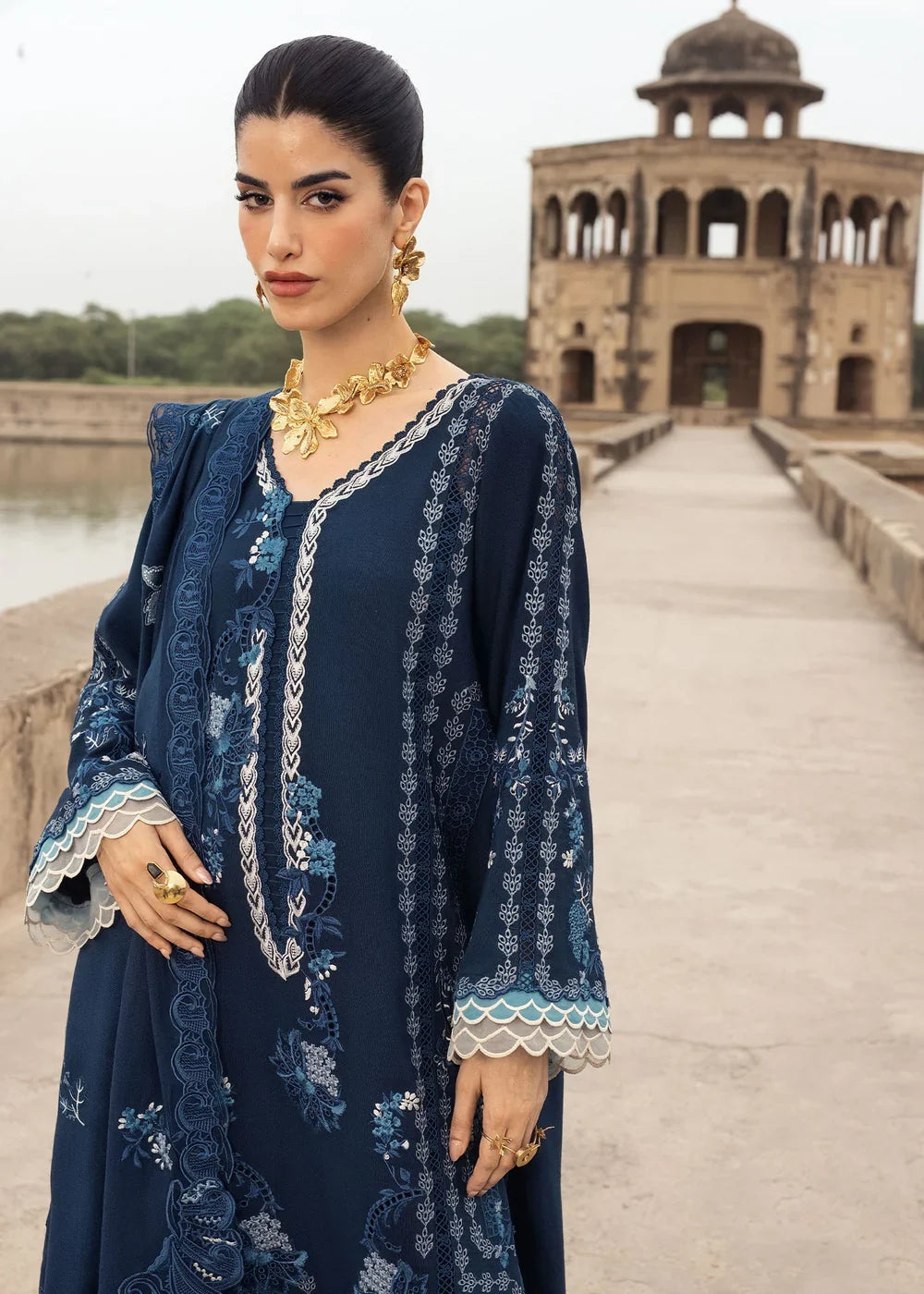 Saira Shakira | Winter 25 | LILA 1-A - House Of Hania