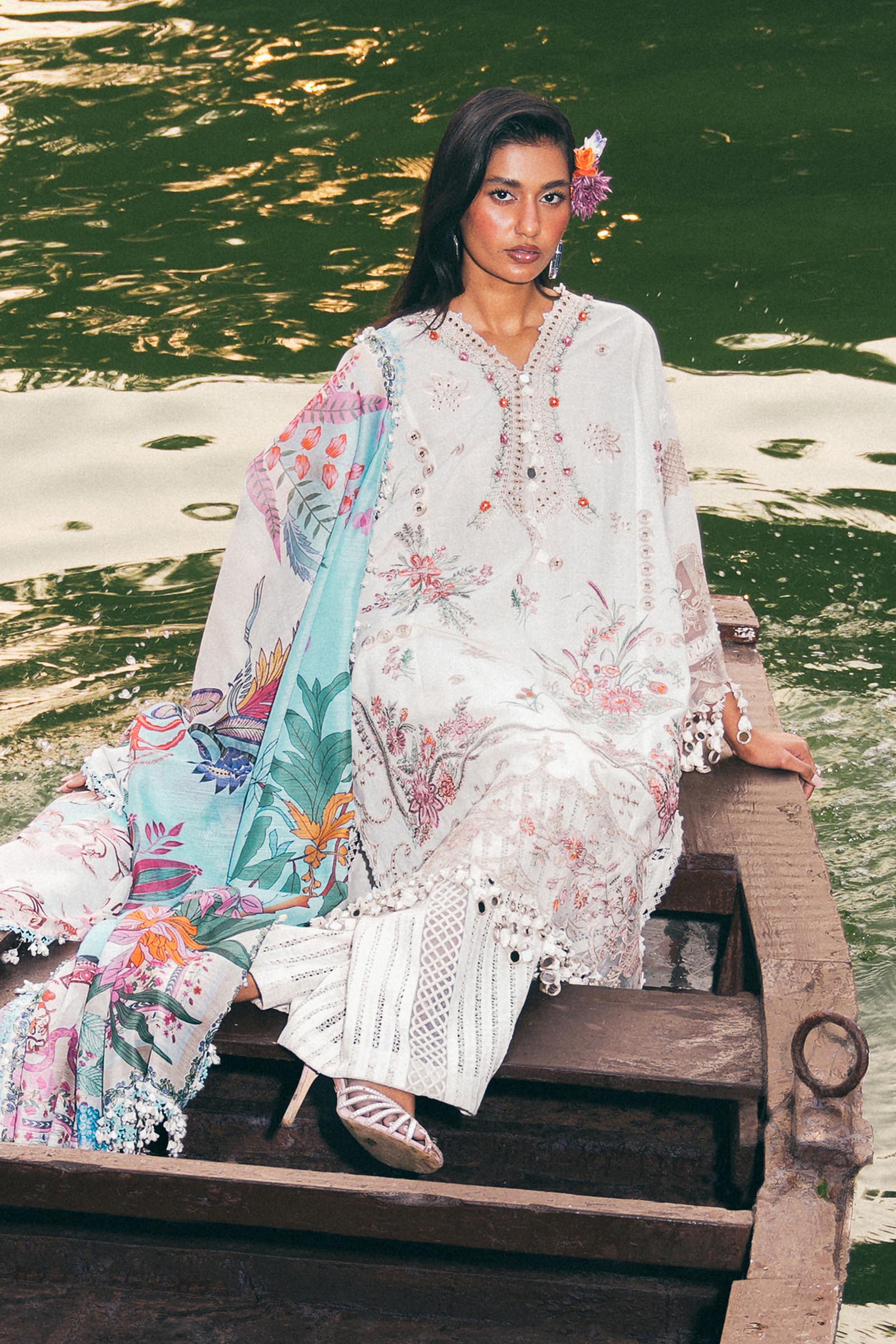Sana Safinaz | Luxury Lawn 25 | 251-010B-3DI - House Of Hania