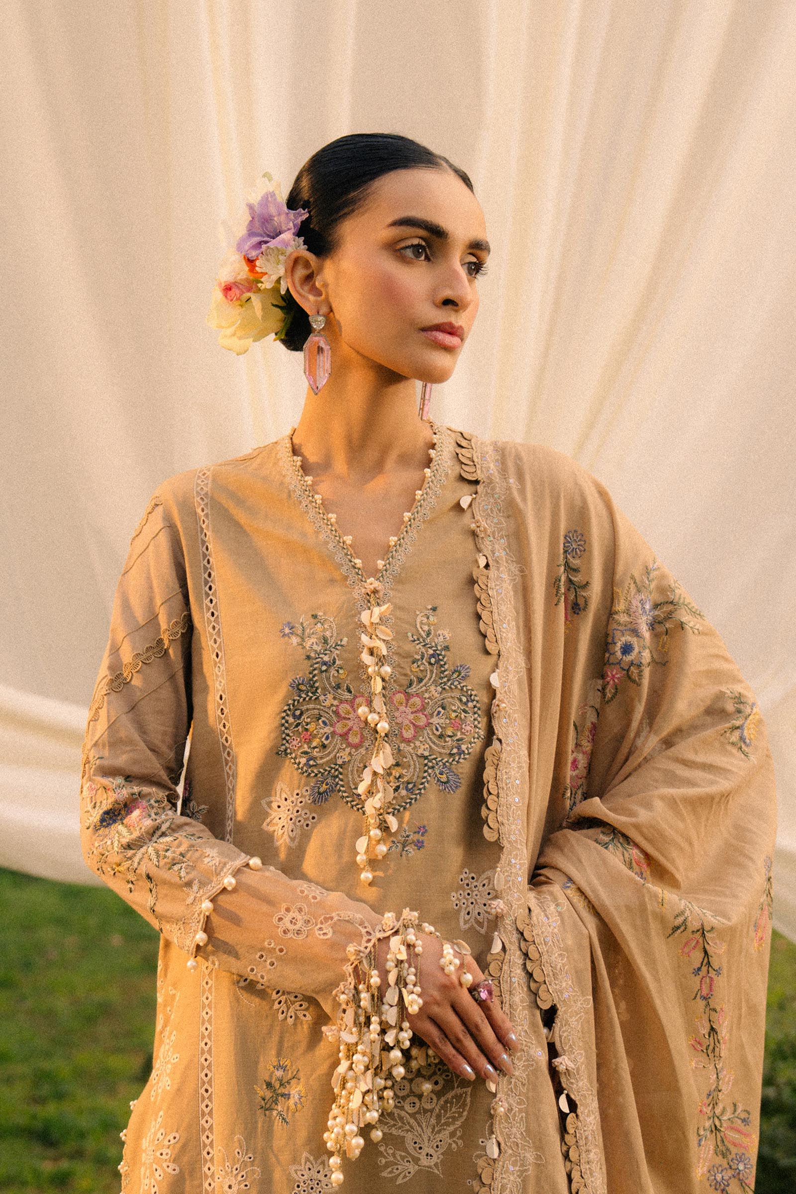 Sana Safinaz | Luxury Lawn 25 | L251-006A-3CH - House Of Hania
