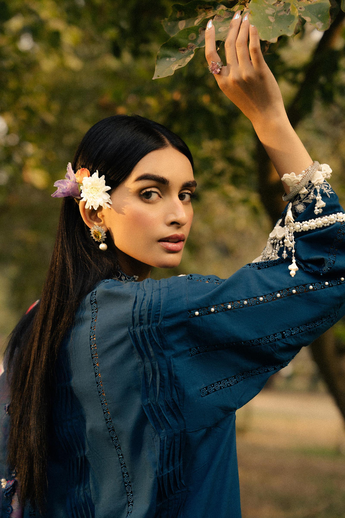 Sana Safinaz | Luxury Lawn 25 | L251-009B-3DI - House Of Hania