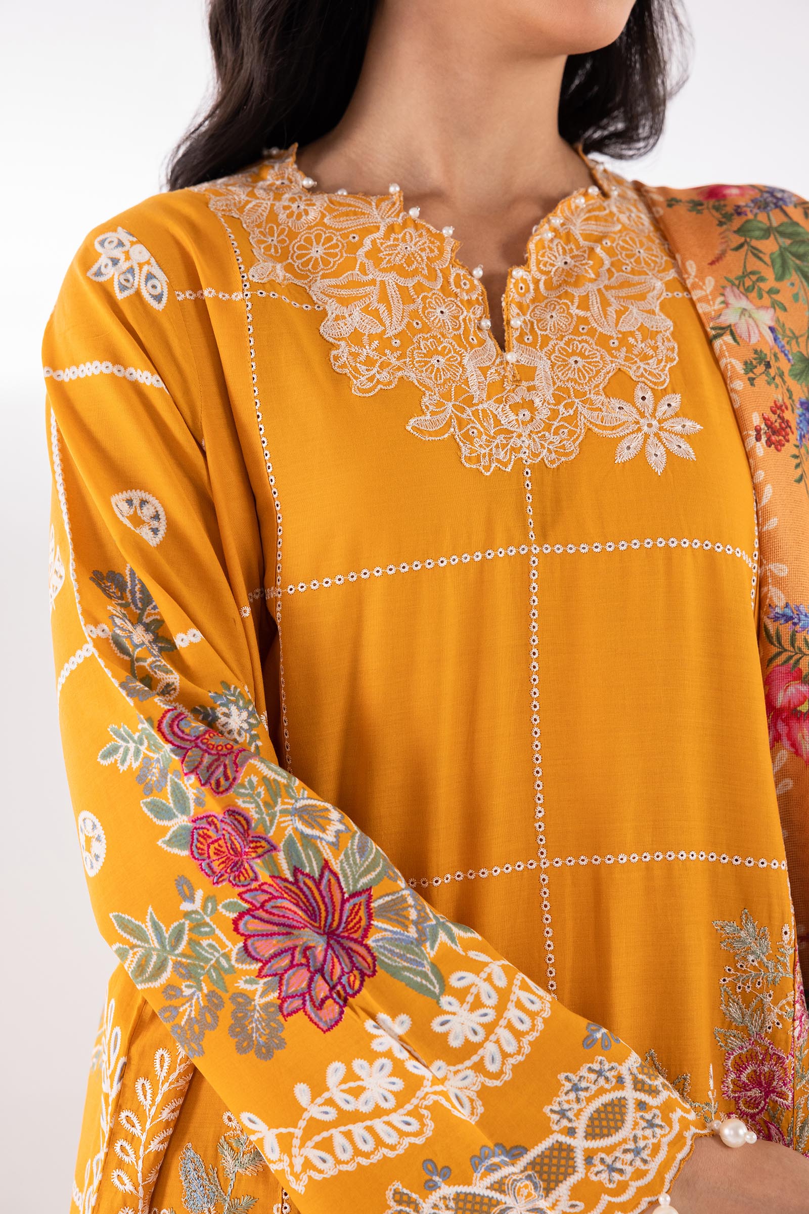 Sana Safinaz | Luxury Pret | Lawn Muzlin Suit SC26MUZ212BP3 - House Of Hania