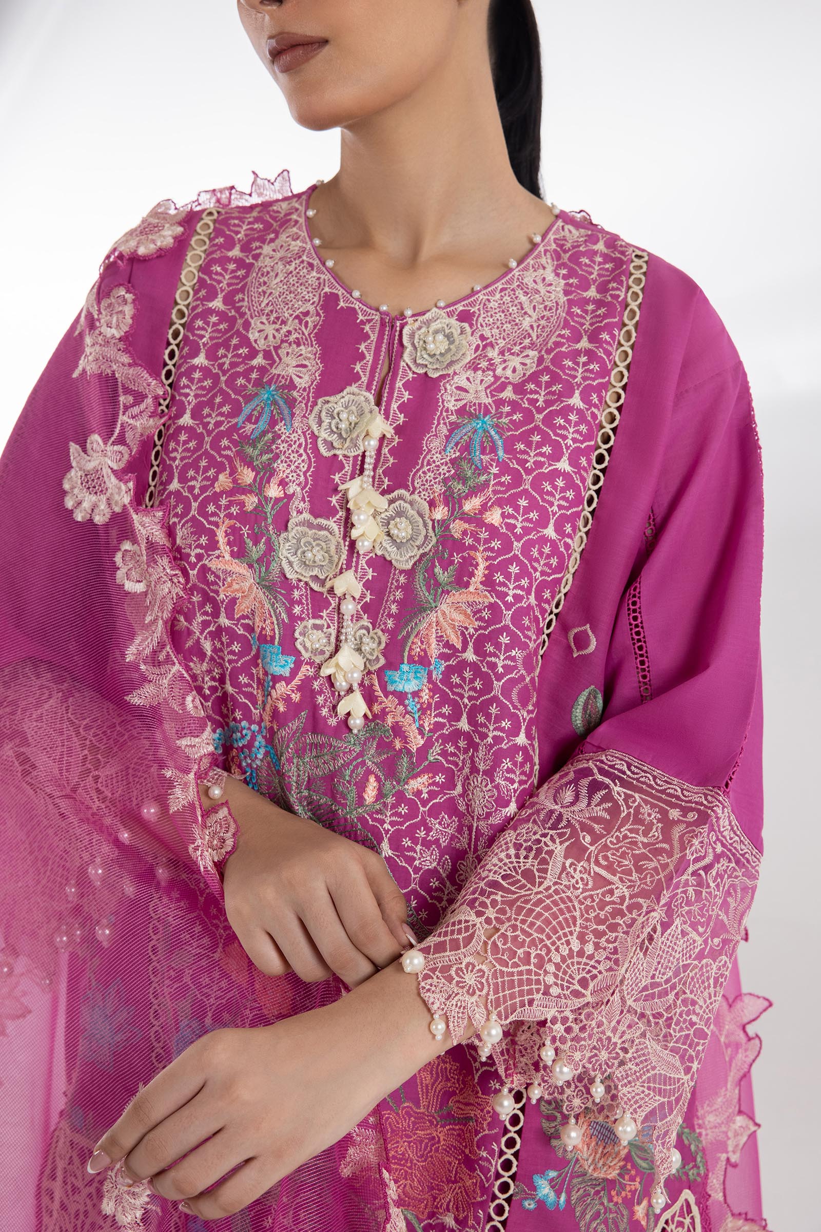 Sana Safinaz | Luxury Pret | Luxury Lawn Suit SC26LUX105AP3 - House Of Hania